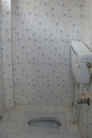 Bathroom in 1 RK Independent House at Rt Nagar – for Rent
