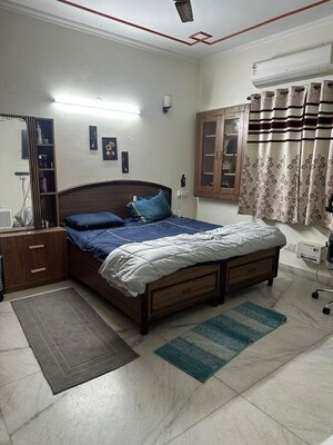 3 BHK Builder Floor For Rent in Sector 21