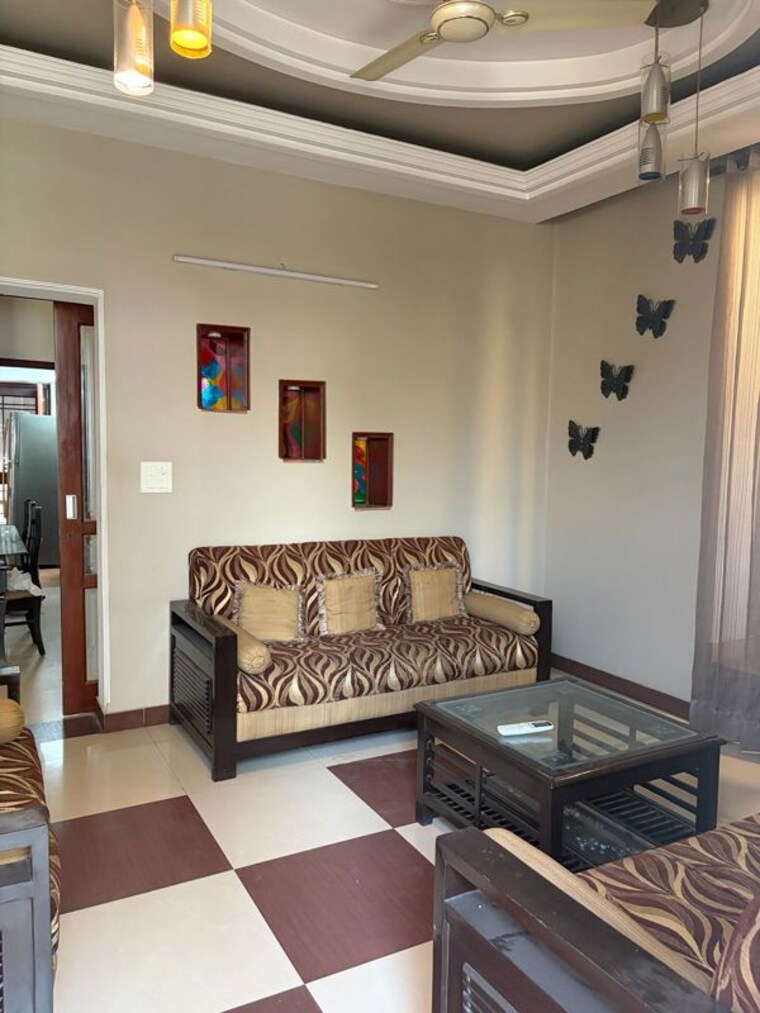 Living Room, sector 21 3 Bedroom 350 Sq.Yd. Builder Floor In Sector 21 Gurgaon 10550865