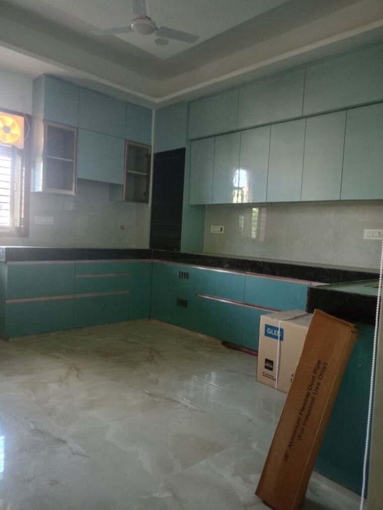 Kitchen, awho-apartments 2 Bedroom 250 Sq.Yd. Builder Floor In Sector 22 Gurgaon 10550893