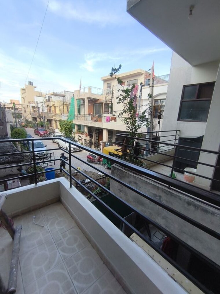 Balcony, guru-nanak-enclave 2 Bedroom 142 Sq.Yd. Builder Floor In Dhakoli Zirakpur 10546522