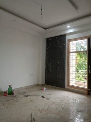Room in 2 BHK Builder Floor at Ansal Plaza Sector-23, Sector 23 – for Rent
