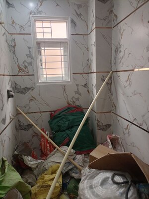 Team Area in 2 BHK Builder Floor at Ansal Plaza Sector-23, Sector 23 – for Rent