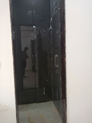 Furnished Amenities in 2 BHK Builder Floor at Ansal Plaza Sector-23, Sector 23 – for Rent