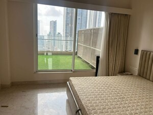 Room in 3 BHK Apartment at Indiabulls Sky Forest, Lower Parel – for Rent