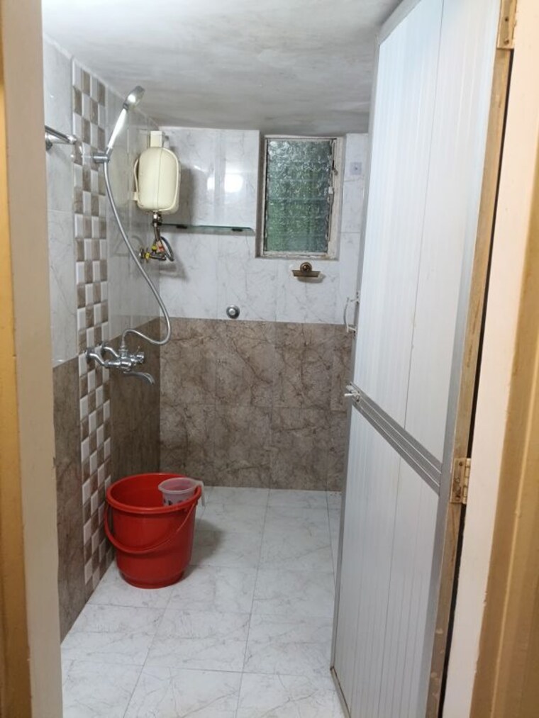 Bathroom, seema-apartments-andheri 1 Bedroom 550 Sq.Ft. Apartment In Andheri West Mumbai 10550949