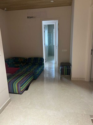 Room in 3 BHK Apartment at Indiabulls Sky Forest, Lower Parel – for Rent