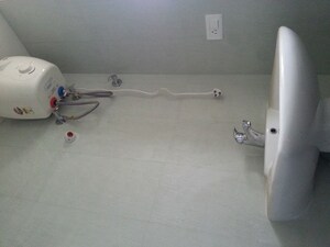 Bathroom in 1 RK Independent House at Rt Nagar – for Rent