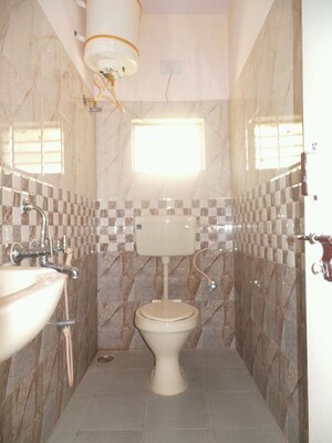 Bathroom in 1 RK Independent House at Rt Nagar – for Rent