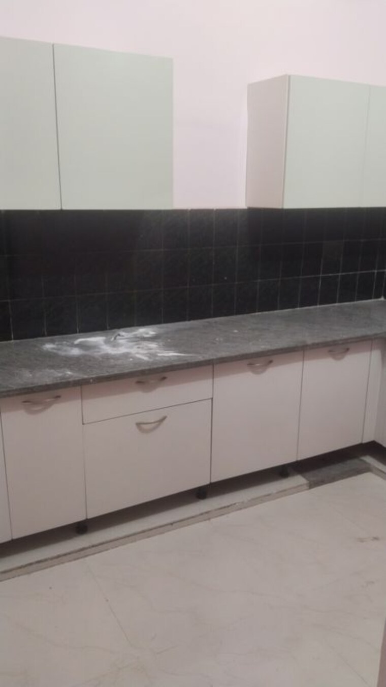 Kitchen, gomti nagar 2 Bedroom 1600 Sq.Ft. Builder Floor In Gomti Nagar Lucknow 10550971