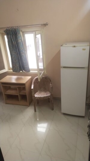 Bathroom in 1 RK Builder Floor at Gomti Nagar – for Rent
