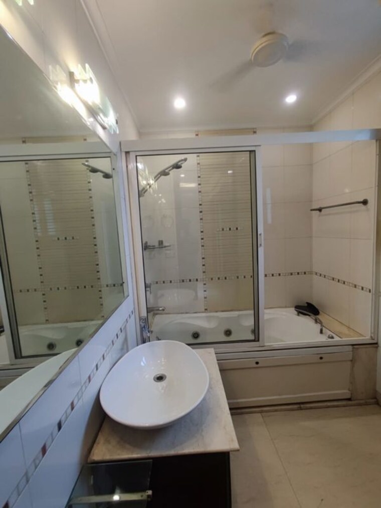 Team Area, greater kailash i 4 Bedroom 9000 Sq.Ft. Apartment In Greater Kailash I Delhi 10551001