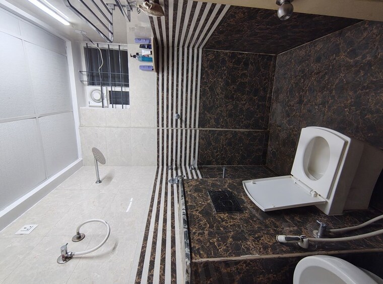 Bathroom, aratt-royal-manor 3 Bedroom 1850 Sq.Ft. Apartment In Hsr Layout Bangalore 10551011