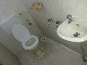 Bathroom in 1 RK Independent House at Rt Nagar – for Rent