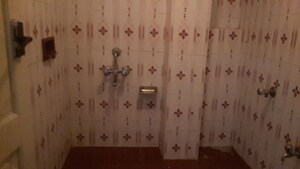 Bathroom in 1 RK Independent House at Rt Nagar – for Rent