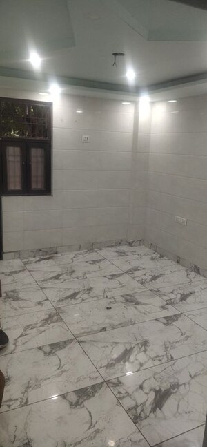 3 BHK Builder Floor For Rent in Jheel Khurenja