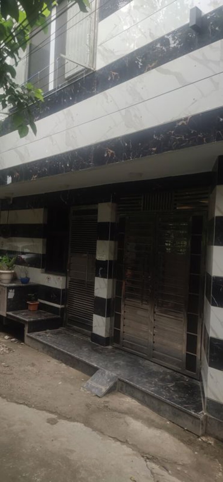 Exterior View, jheel khurenja 3 Bedroom 100 Sq.Yd. Builder Floor In Jheel Khurenja Delhi 10550370