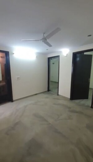 Room in 3 BHK Builder Floor at South Extension – for Sale