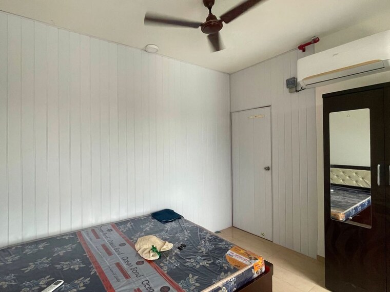 Bedroom, malad west Pg For Boys In Malad West 10551108