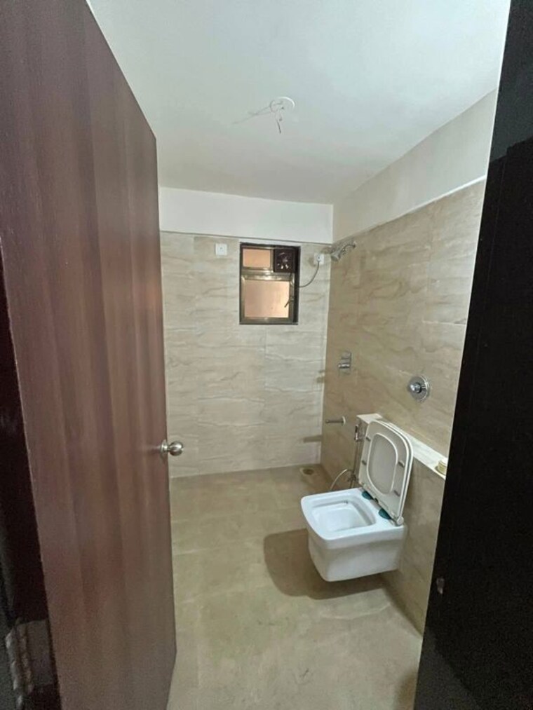 Bathroom, malad west Pg For Boys In Malad West 10551108