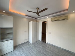 Room in 3 BHK Builder Floor at Greater Kailash I – for Rent