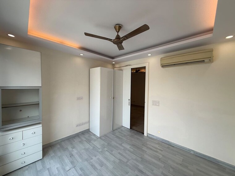Room, greater kailash i 3 Bedroom 208 Sq.Ft. Builder Floor In Greater Kailash I Delhi 10551118