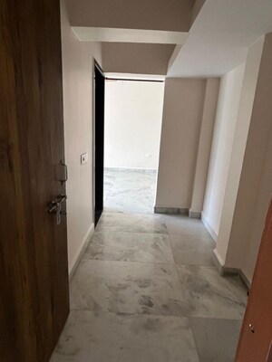 Building Lobby in 2 BHK Apartment at Mayfair Mulund Darshan, Mulund West – for Rent
