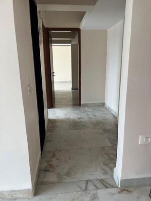 Room in 2 BHK Apartment at Mayfair Mulund Darshan, Mulund West – for Rent
