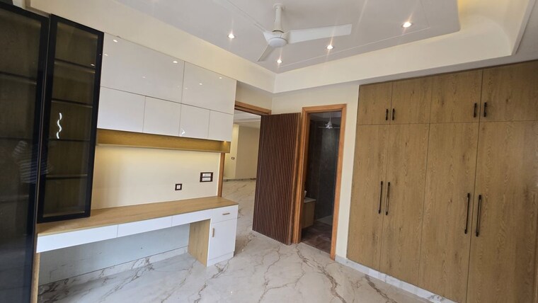 Kitchen, sector 9 3 Bedroom 204 Sq.Yd. Builder Floor In Sector 9 Gurgaon 10551123