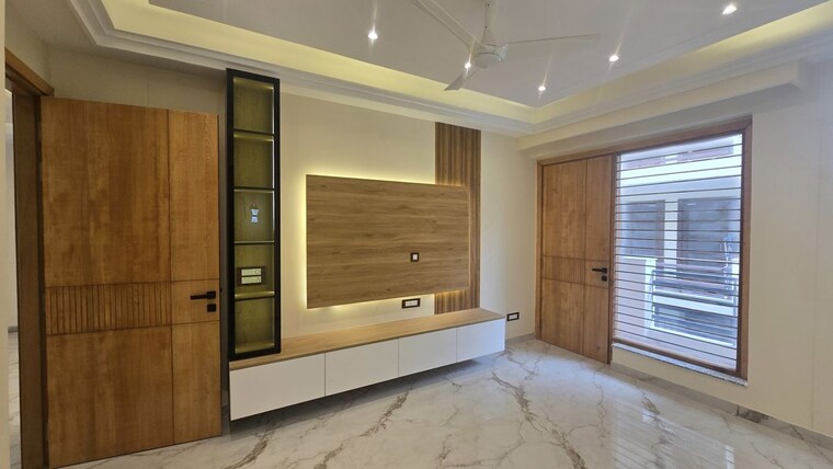 Room, sector 9 3 Bedroom 204 Sq.Yd. Builder Floor In Sector 9 Gurgaon 10551123