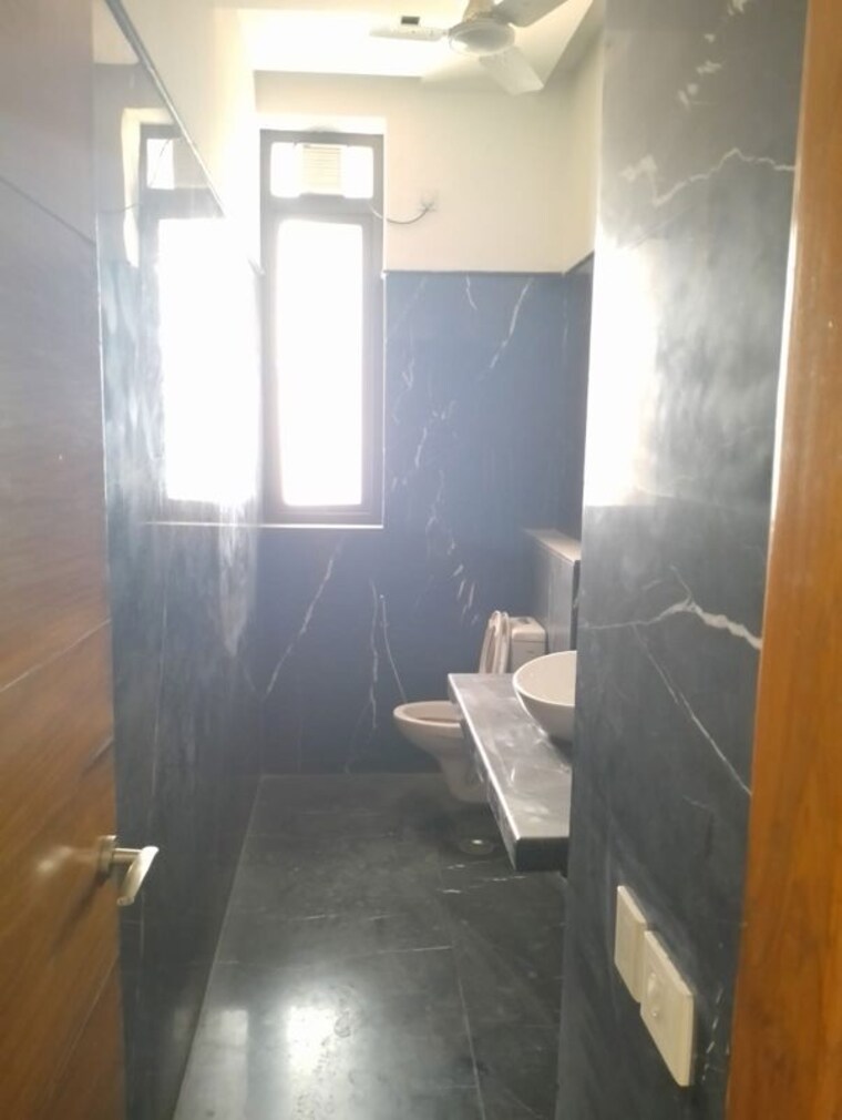 Bathroom, ss-hibiscus 5 Bedroom 12000 Sq.Ft. Penthouse In Sector 50 Gurgaon 10549468