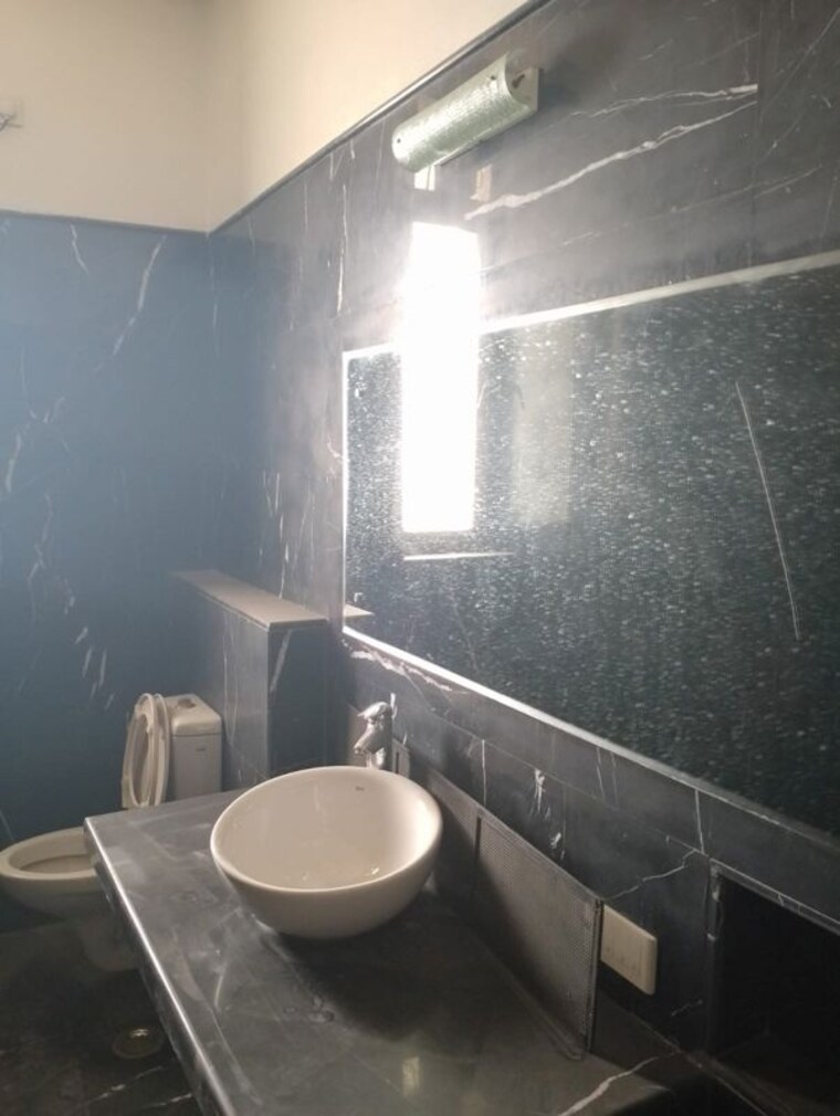 Bathroom, ss-hibiscus 5 Bedroom 12000 Sq.Ft. Penthouse In Sector 50 Gurgaon 10549468