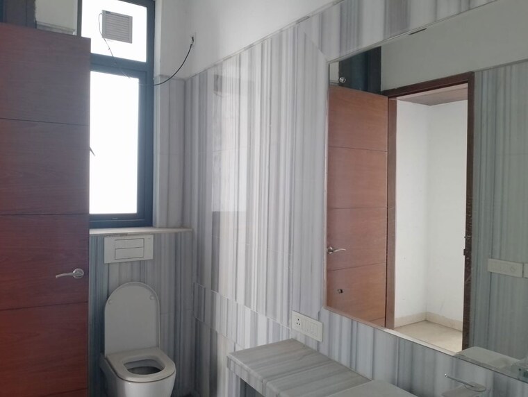 Bathroom, ss-hibiscus 5 Bedroom 12000 Sq.Ft. Penthouse In Sector 50 Gurgaon 10549468