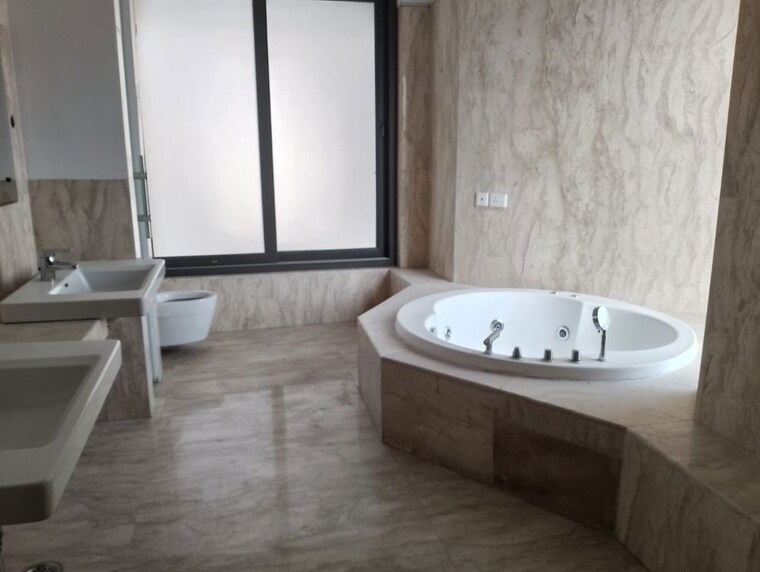 Bathroom, ss-hibiscus 5 Bedroom 12000 Sq.Ft. Penthouse In Sector 50 Gurgaon 10549468
