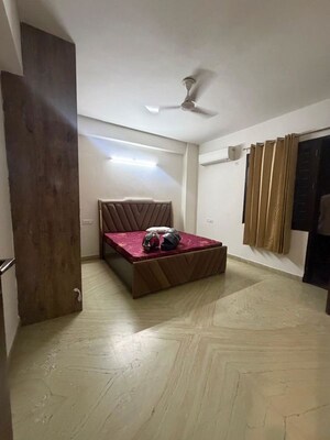 Bedroom in 3 BHK Builder Floor at Sector 47 – for Rent