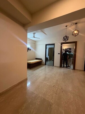 Room in 3 BHK Builder Floor at Sector 47 – for Rent