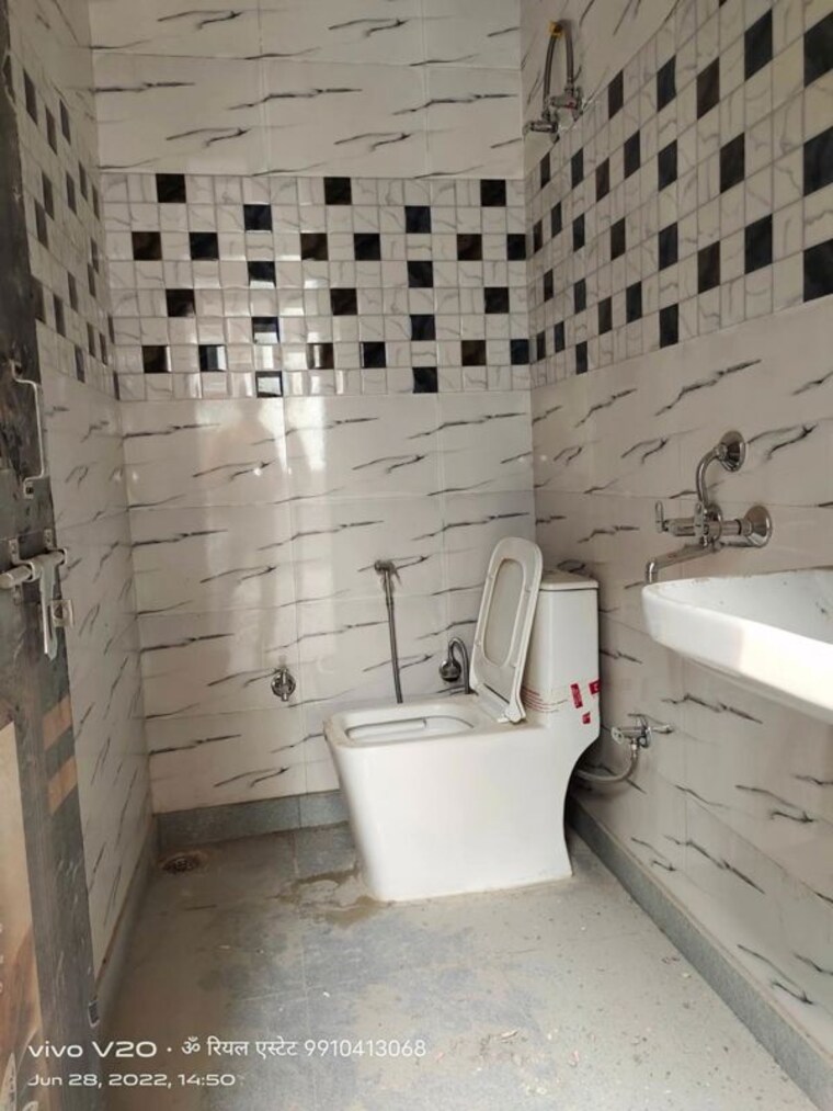 Bathroom, chattarpur 1 Bedroom 450 Sq.Ft. Builder Floor In Chattarpur Delhi 10551133
