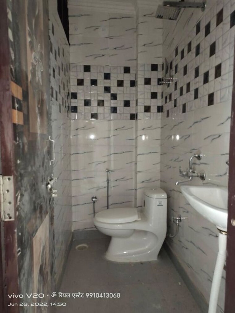 Bathroom, chattarpur 1 Bedroom 450 Sq.Ft. Builder Floor In Chattarpur Delhi 10551133