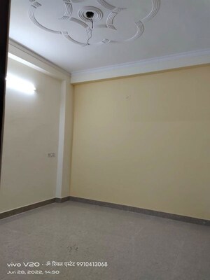 Room in 1 BHK Builder Floor at Chattarpur – for Rent