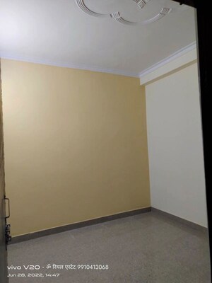 Room in 1 BHK Builder Floor at Chattarpur – for Rent