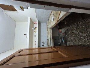Kitchen in 1.5 BHK Builder Floor at Mayur Vihar – for Rent