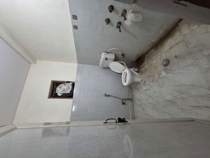 Bathroom in 1.5 BHK Builder Floor at Mayur Vihar – for Rent