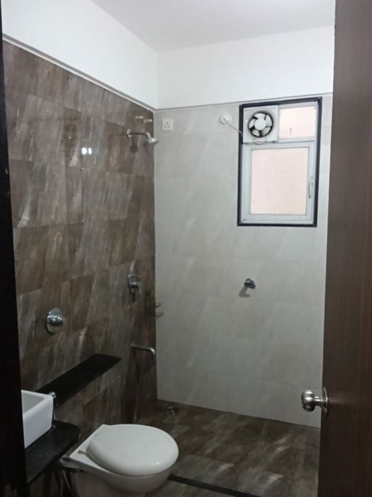 Bathroom, saniket-sunwinds 2 Bedroom 1100 Sq.Ft. Apartment In Bavdhan Pune 10551158