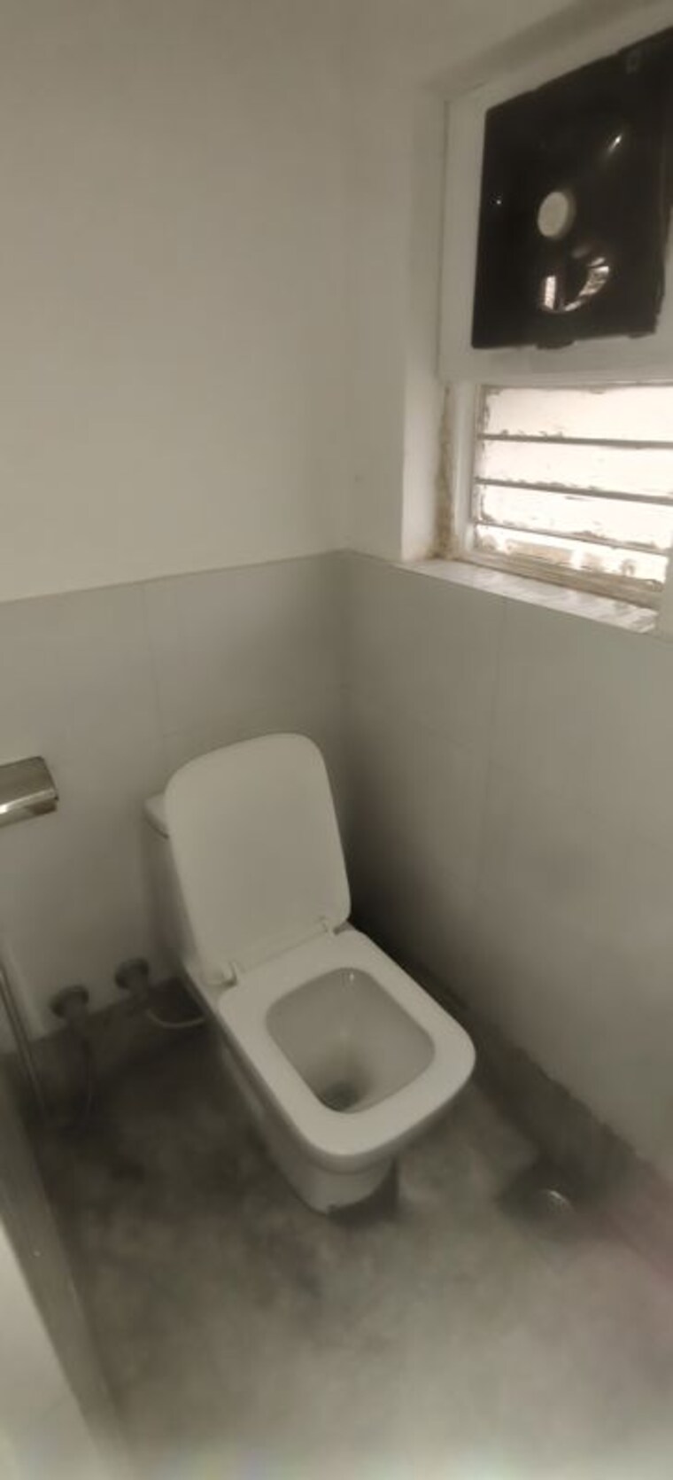 Attached Bathroom, senapati bapat road Commercial Office Space 2500 Sq.Ft. In Senapati Bapat Road Pune 10548016