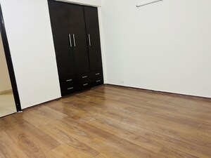 Room in 3.5 BHK Builder Floor at Vipul World Floors, Sector 48 – for Sale