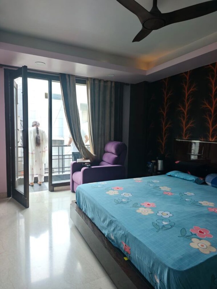 Bedroom, new friends colony 4 Bedroom 500 Sq.Yd. Builder Floor In New Friends Colony Delhi 10551162