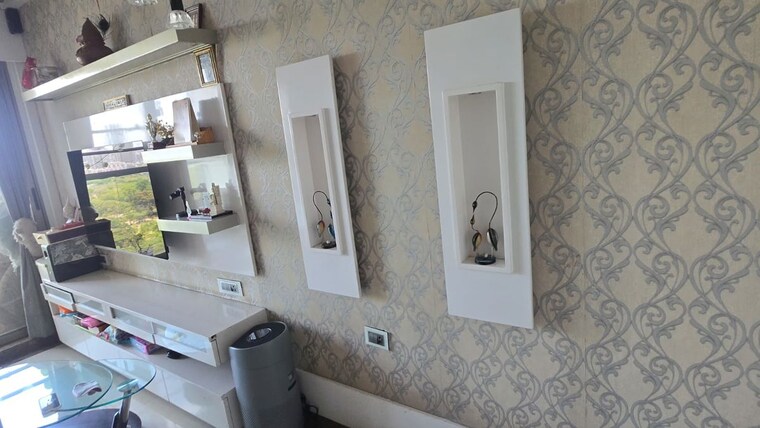 Bathroom, gora-gandhi-building 3 Bedroom 1900 Sq.Ft. Apartment In Bhuleshwar Mumbai 10551172