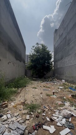 Plot For Sale in Gaur Yamuna City Gaur Suites