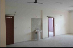 3 BHK Builder Floor For Rent in Sector 49