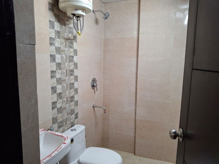 Bathroom, bliss-orra 2 Bedroom 1300 Sq.Ft. Apartment In Ambala Highway Zirakpur 10551192